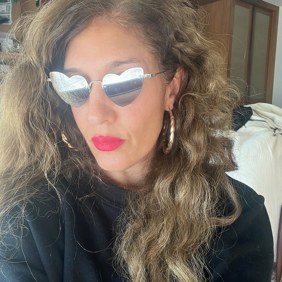 Authentic LouLou silver heart sunglasses by YSL. - Picture 3 of 3